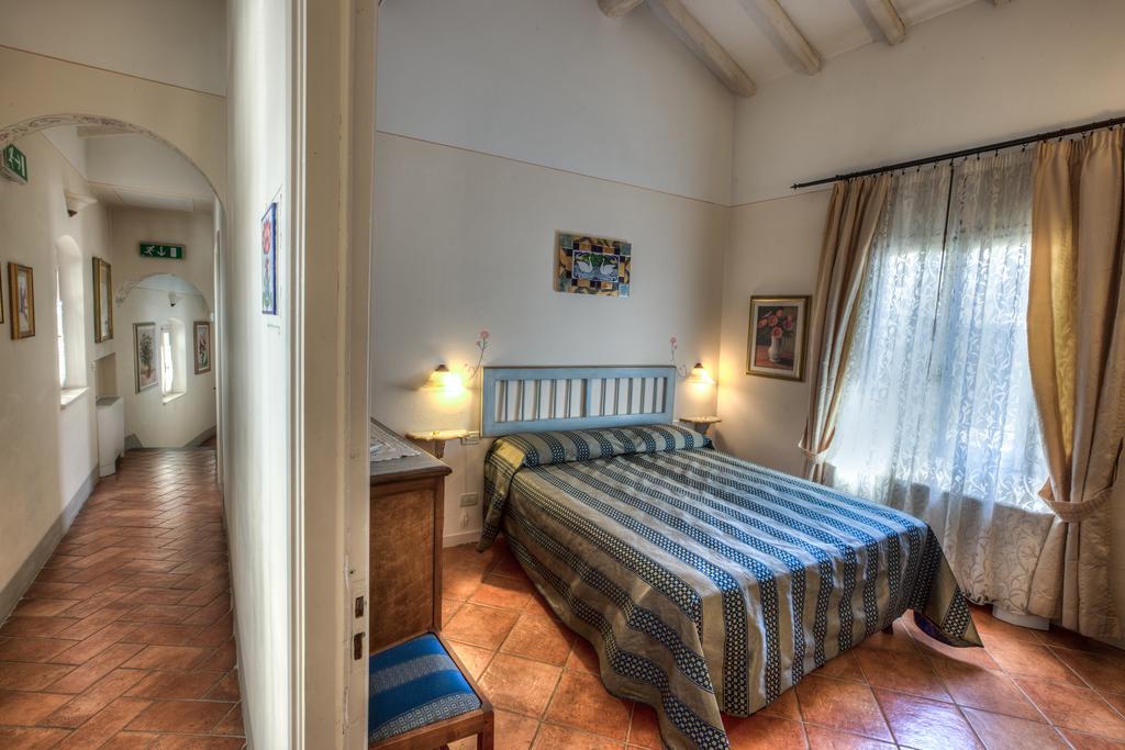 Hotel Locanda Degli Artisti Borgo San Lorenzo Værelse billede
